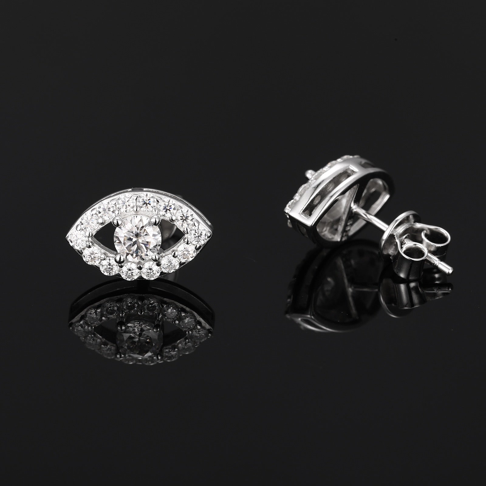 S925 Sterling Silver Skull Stud Earrings with D-Color Moissanite – Stylish and Unique
