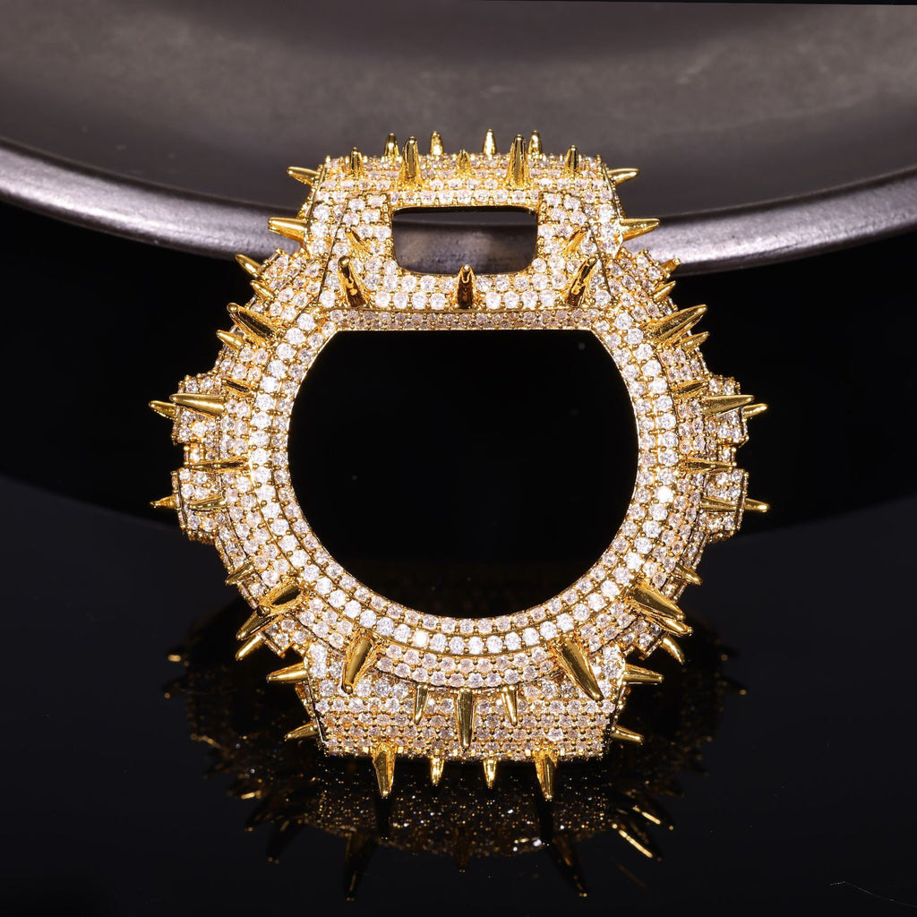 Hip-hop style accessory for DW5600BBR watches: a trendy, personalized case featuring a spiked design, fully paved with moissanite stones set in copper.
