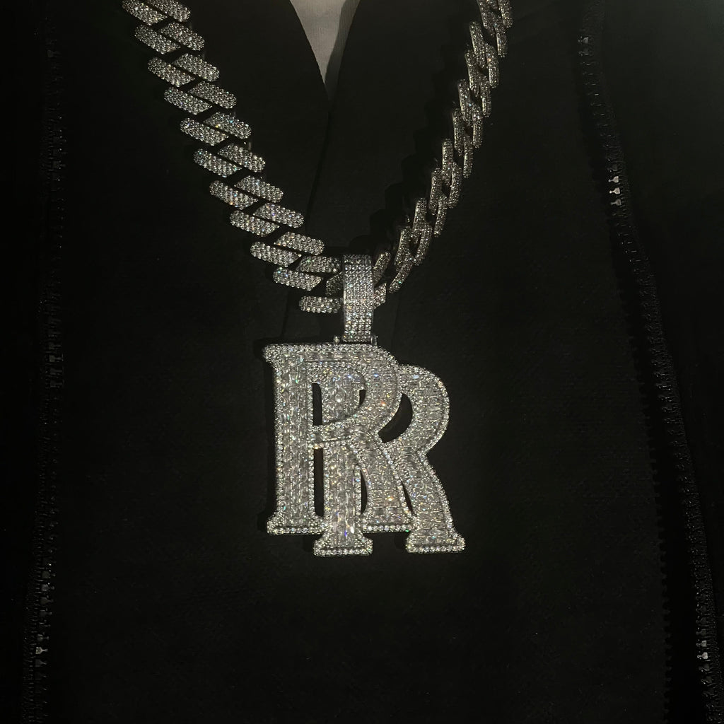 Street Style | Baguette Cut "RR" Zircon Penadnt