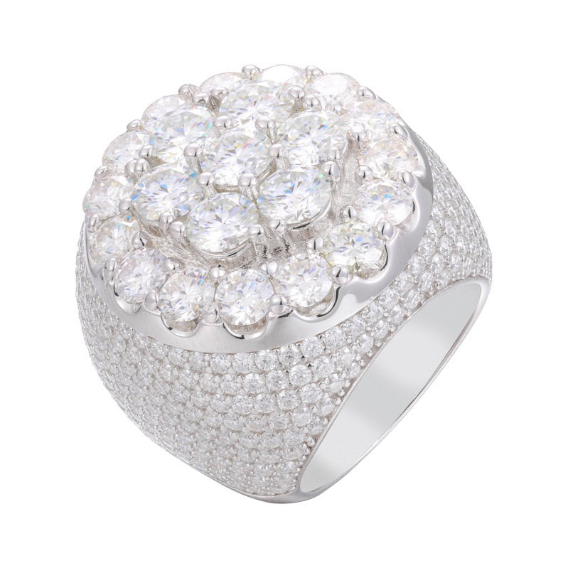 Hip-hop style men's moissanite ring—fully paved with stones, versatile and trendy.