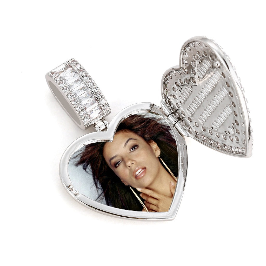 Commemorative Photo Locket Pendant — Heart-Shaped Flip-Open Design, Micro-Pavé Set with Full Zirconia