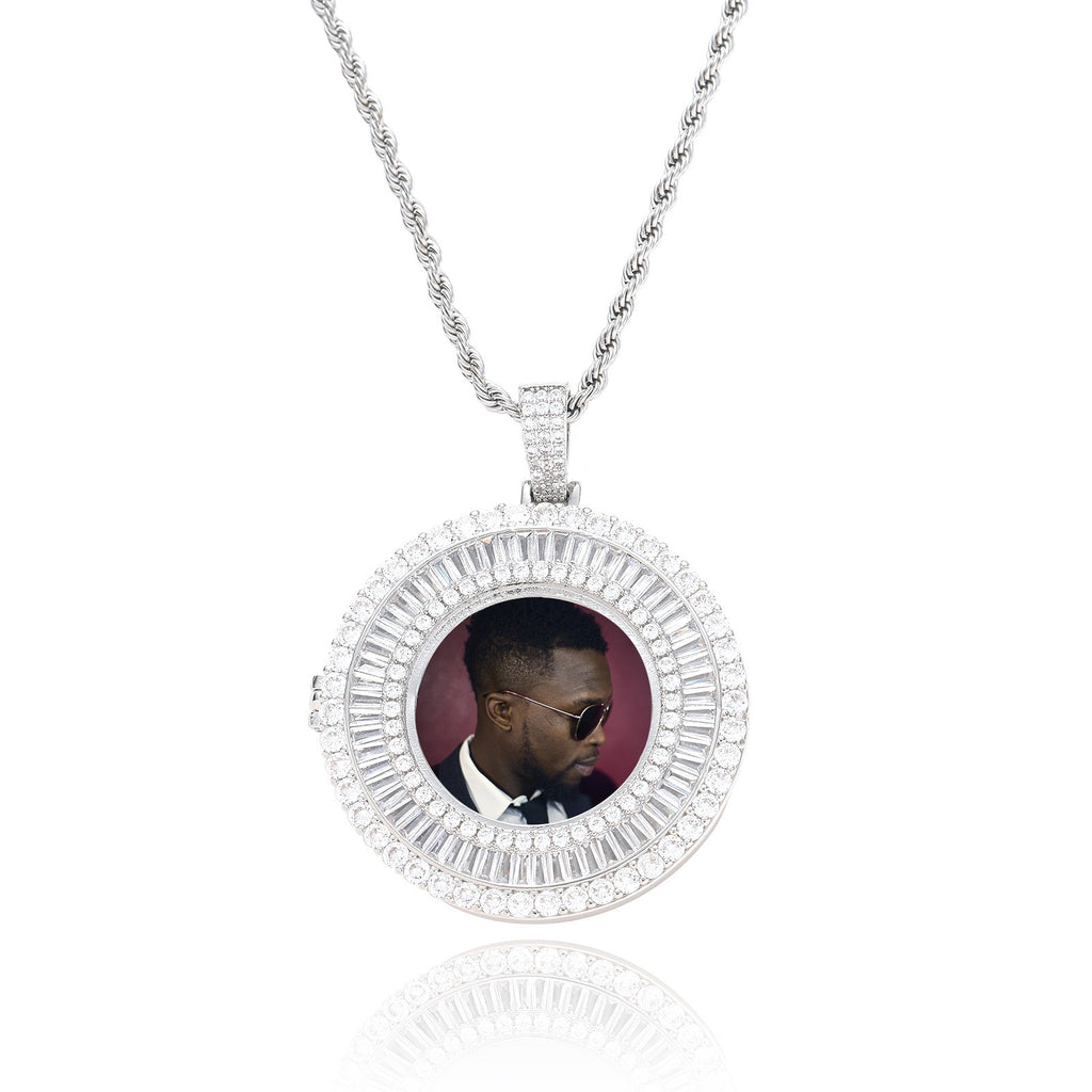 Personalized Round Photo Frame Pendant — DIY Creative Design with Square Zircon