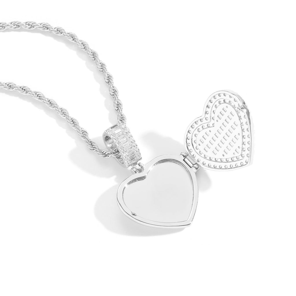 Hip-Hop Style Photo Frame Pendant — Trendy Small Flip-Open Heart-Shaped Photo Locket