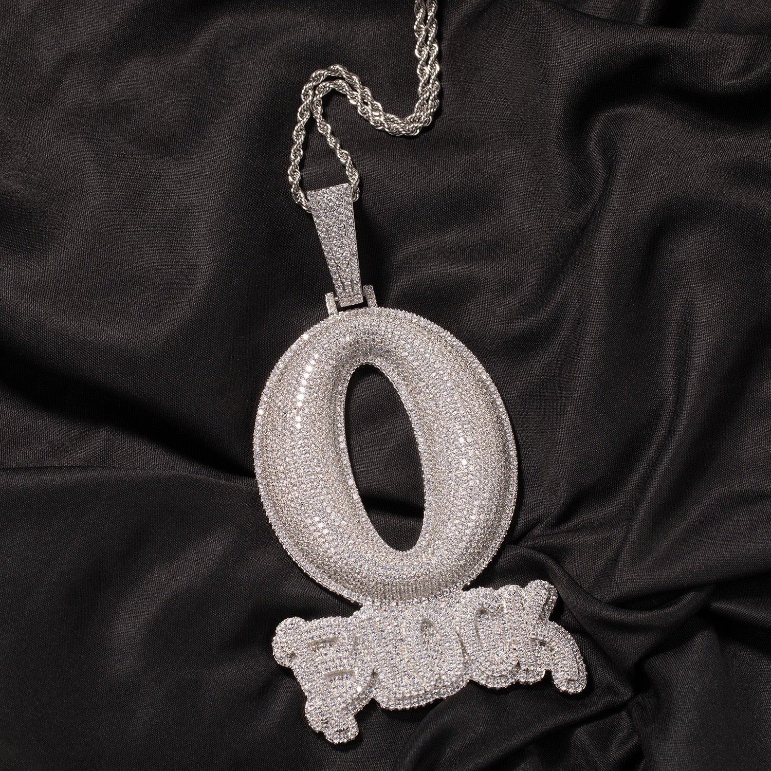[Dazzling Brilliance ¡¤ Luxury Customization] Letter Q Pendant Necklace ¡ª Fully Pav¨¦-Set with Zirconia